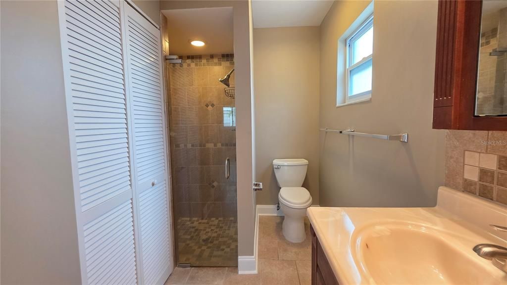 На продажу: $195,000 (2 спален, 2 ванн, 1078 Квадратных фут)