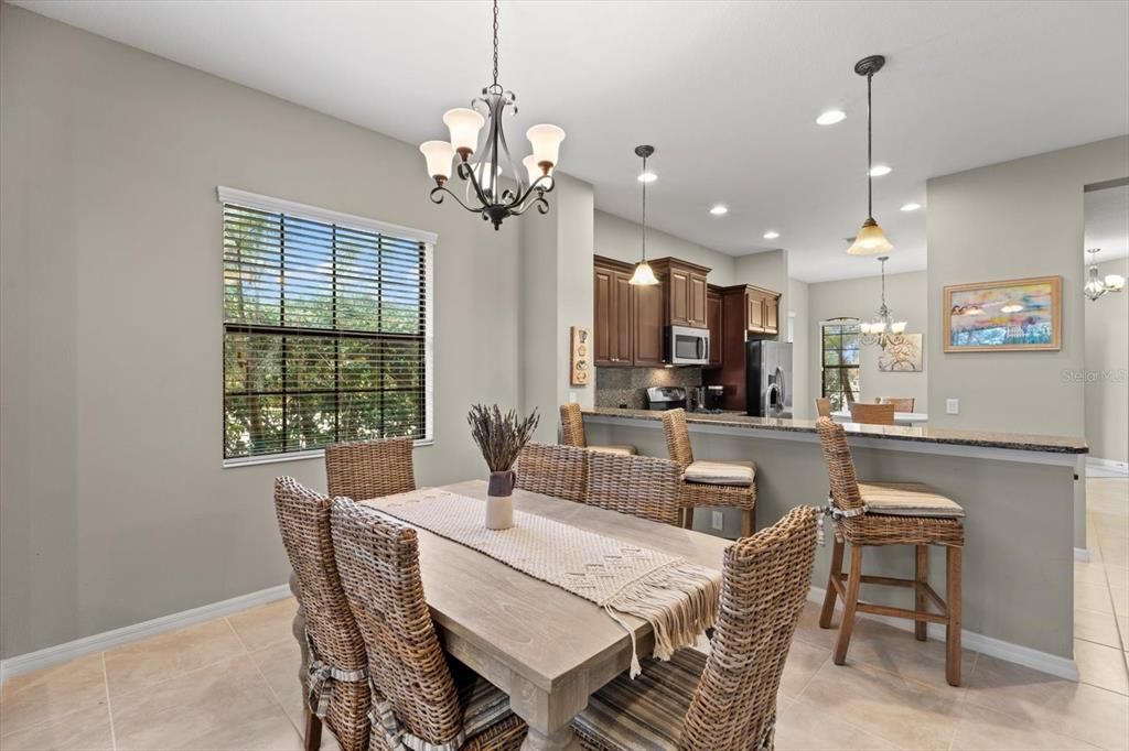 For Sale: $579,000 (2 beds, 2 baths, 1977 Square Feet)