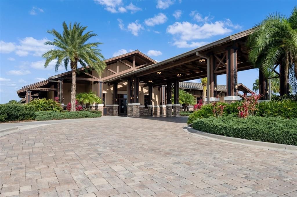 For Sale: $579,000 (2 beds, 2 baths, 1977 Square Feet)