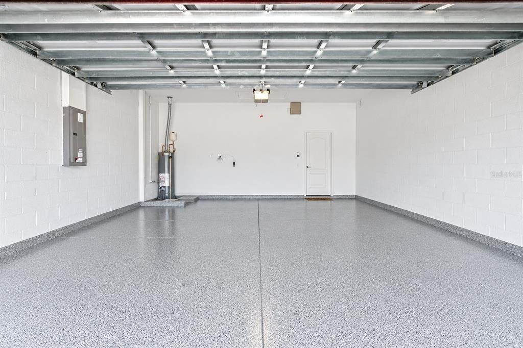 For Sale: $579,000 (2 beds, 2 baths, 1977 Square Feet)