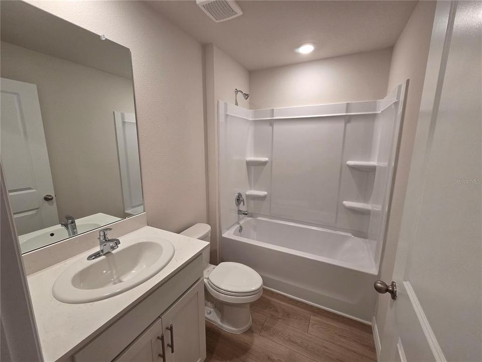 En Venta: $360,000 (3 camas, 2 baños, 1672 Pies cuadrados)