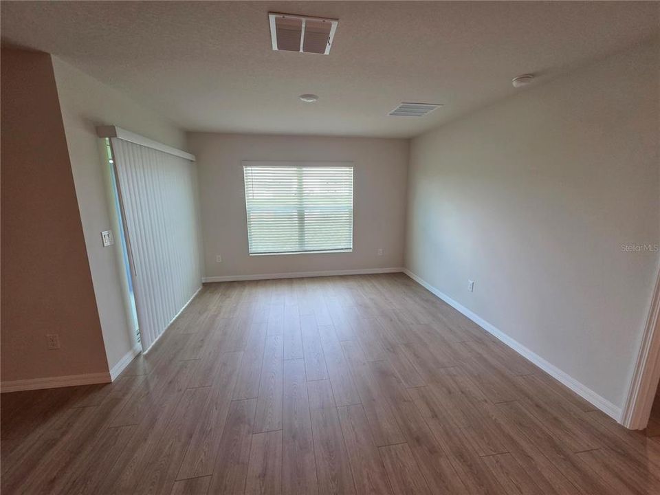 En Venta: $360,000 (3 camas, 2 baños, 1672 Pies cuadrados)
