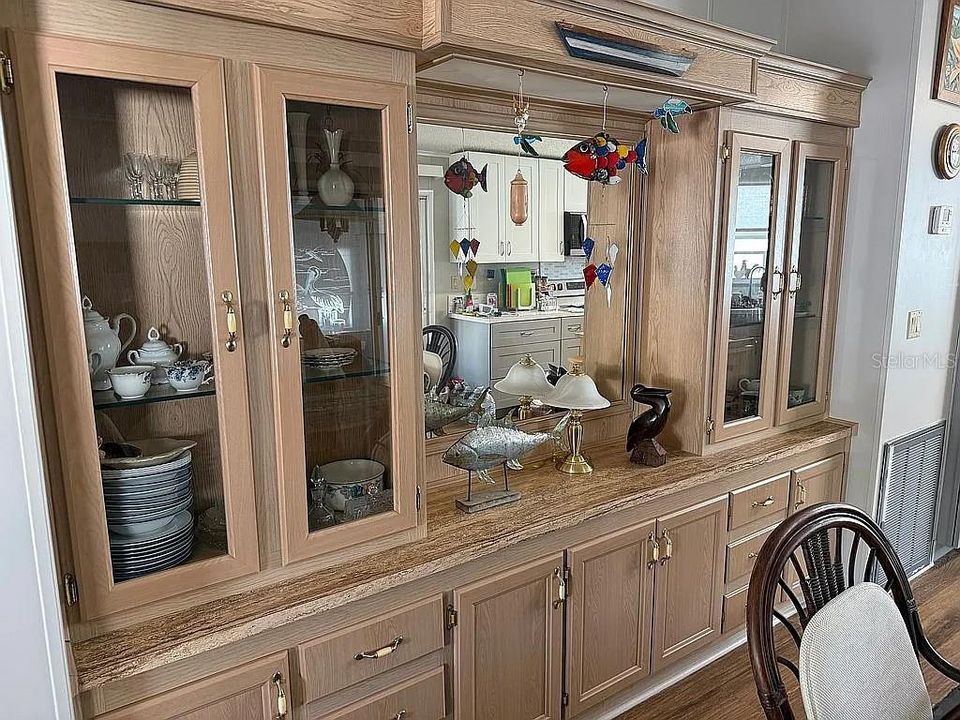 For Sale: $189,500 (2 beds, 2 baths, 1144 Square Feet)