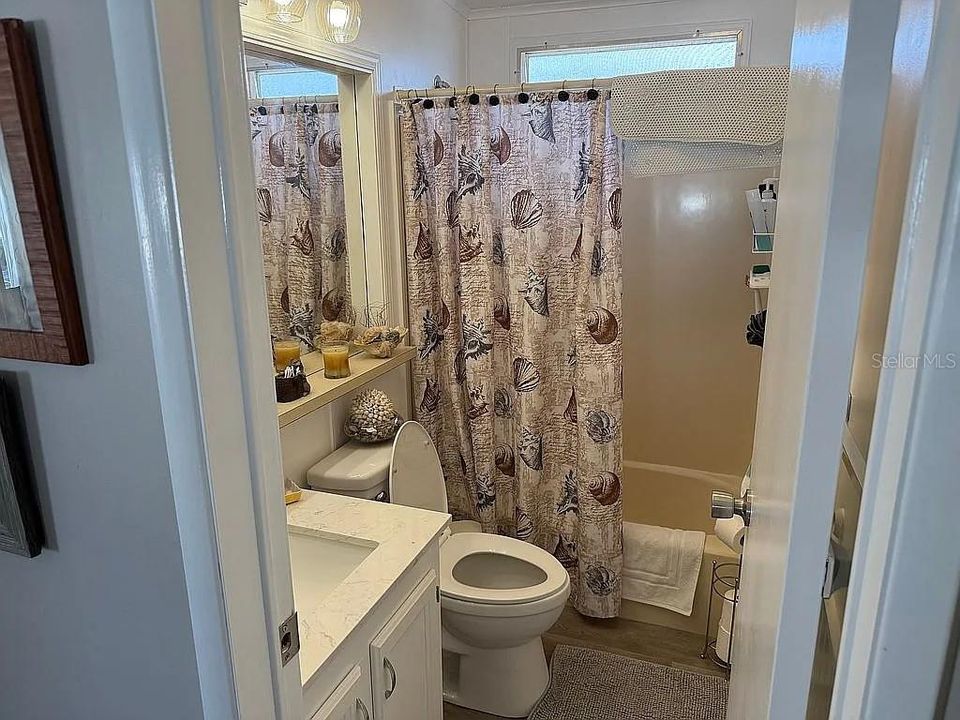 For Sale: $189,500 (2 beds, 2 baths, 1144 Square Feet)