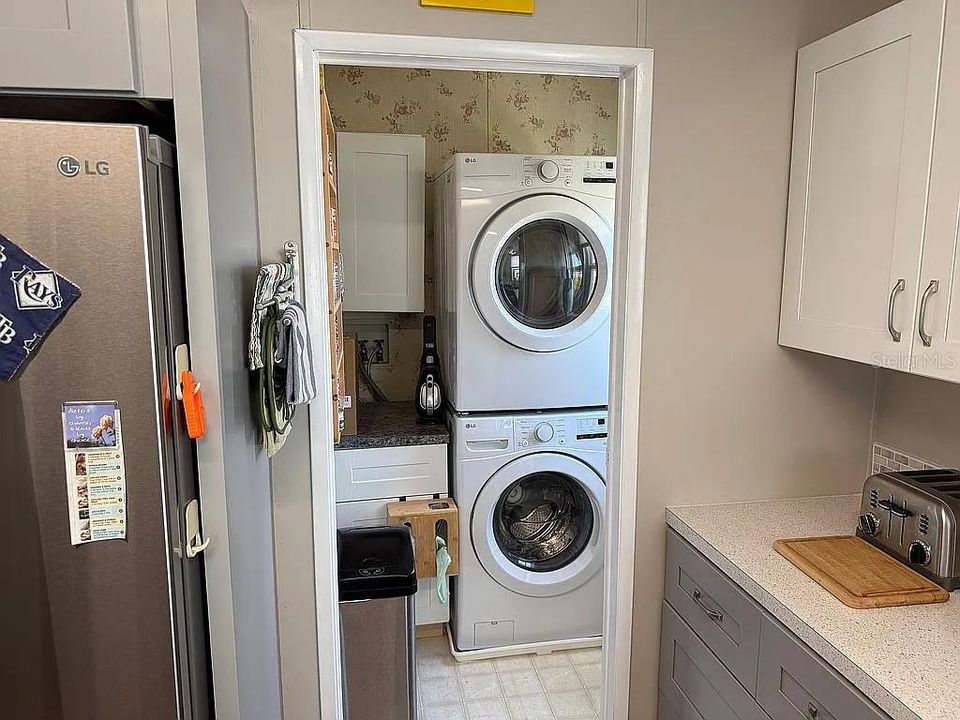 For Sale: $189,500 (2 beds, 2 baths, 1144 Square Feet)