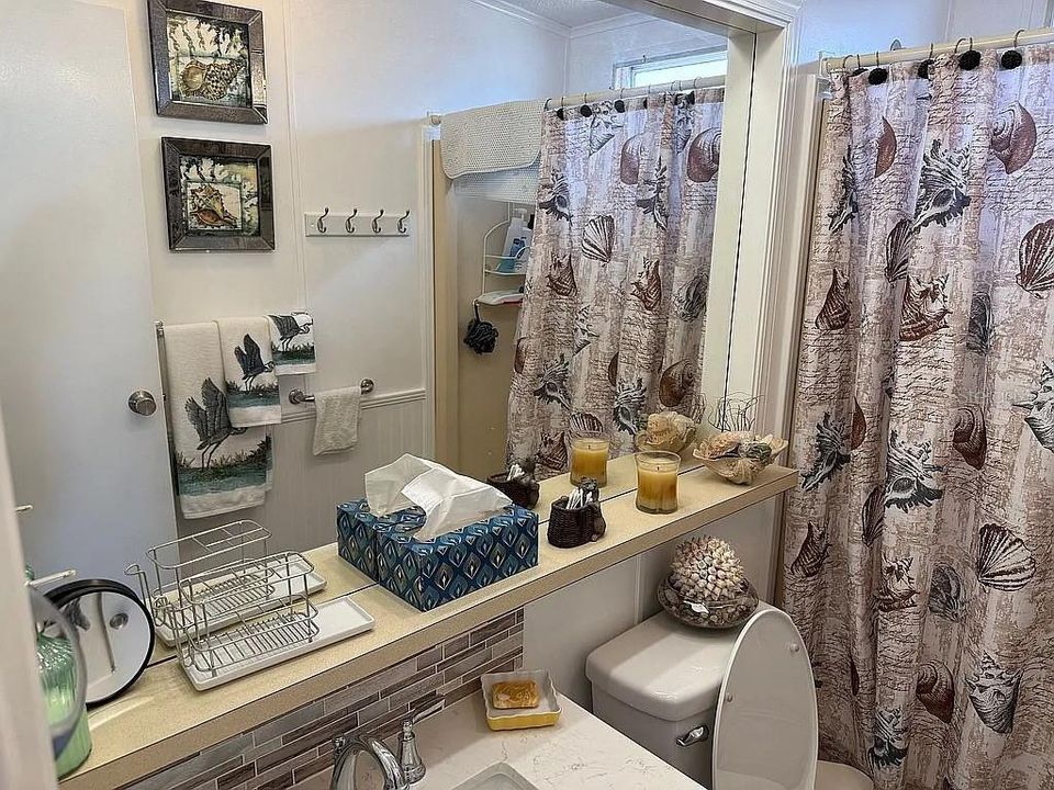 For Sale: $189,500 (2 beds, 2 baths, 1144 Square Feet)