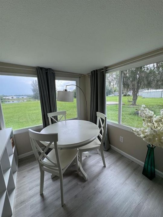 For Rent: $1,300 (1 beds, 1 baths, 400 Square Feet)