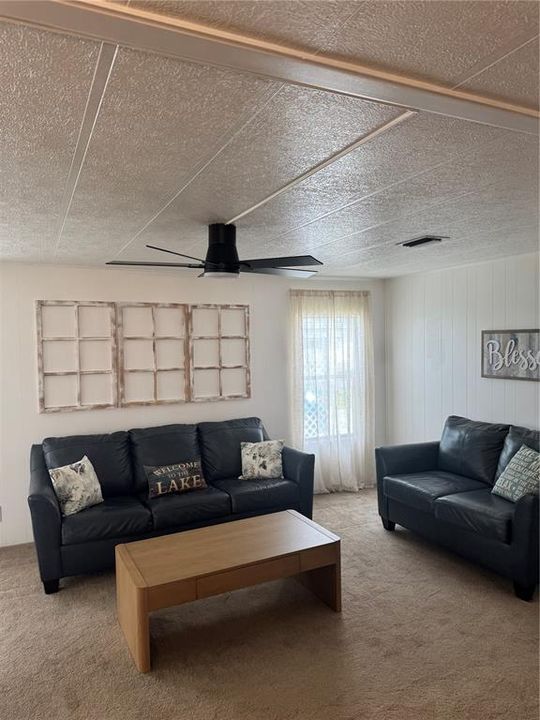 En Venta: $200,000 (2 camas, 2 baños, 1145 Pies cuadrados)