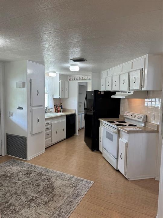 En Venta: $200,000 (2 camas, 2 baños, 1145 Pies cuadrados)