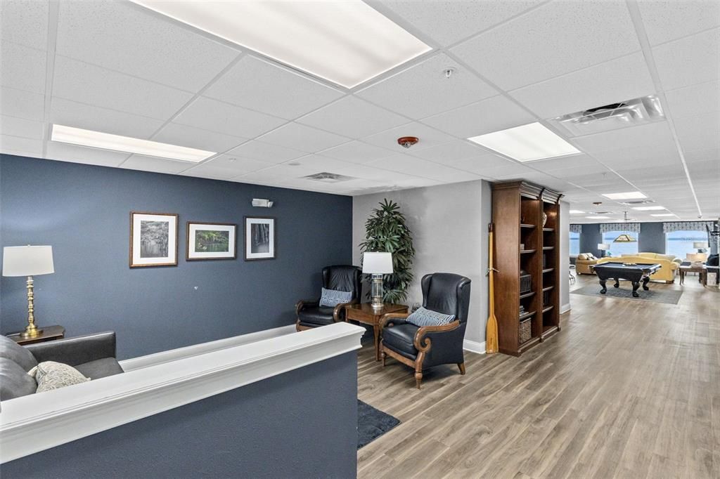 For Sale: $330,000 (1 beds, 2 baths, 1247 Square Feet)