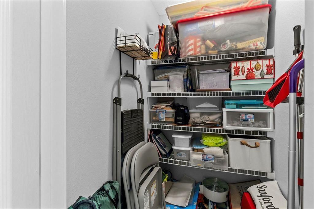 For Sale: $330,000 (1 beds, 2 baths, 1247 Square Feet)