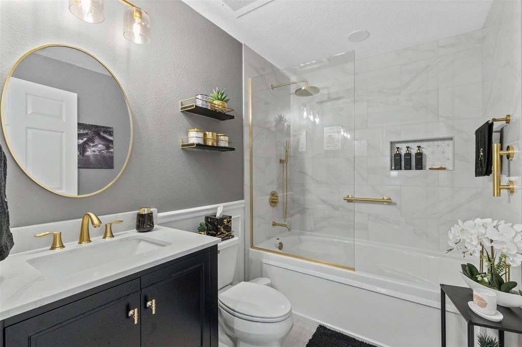 For Sale: $330,000 (1 beds, 2 baths, 1247 Square Feet)