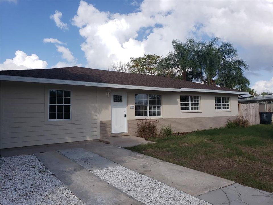 For Rent: $2,300 (3 beds, 2 baths, 1764 Square Feet)