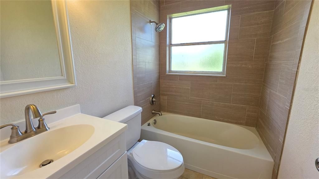 For Rent: $2,300 (3 beds, 2 baths, 1764 Square Feet)