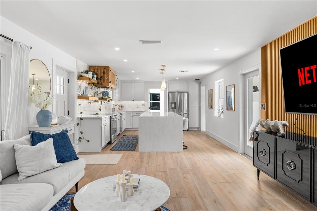 For Sale: $569,000 (3 beds, 2 baths, 1141 Square Feet)