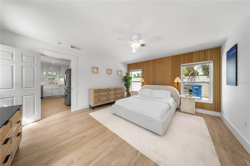 For Sale: $569,000 (3 beds, 2 baths, 1141 Square Feet)