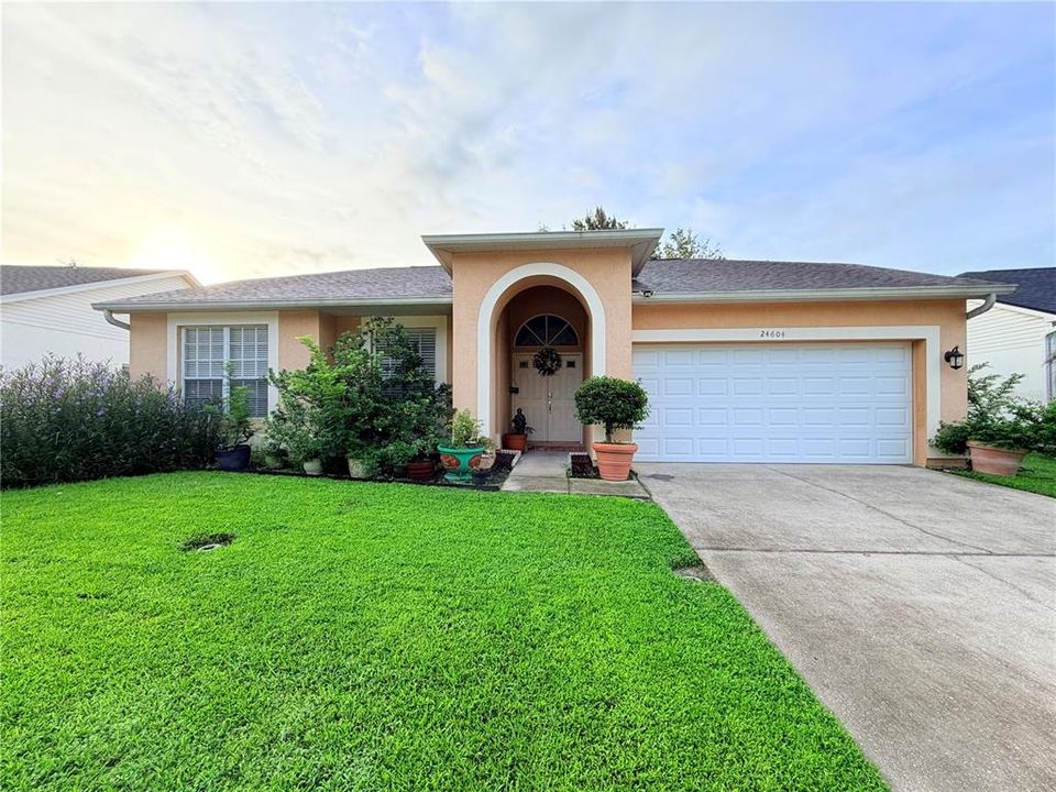 En Venta: $379,900 (3 camas, 2 baños, 1378 Pies cuadrados)