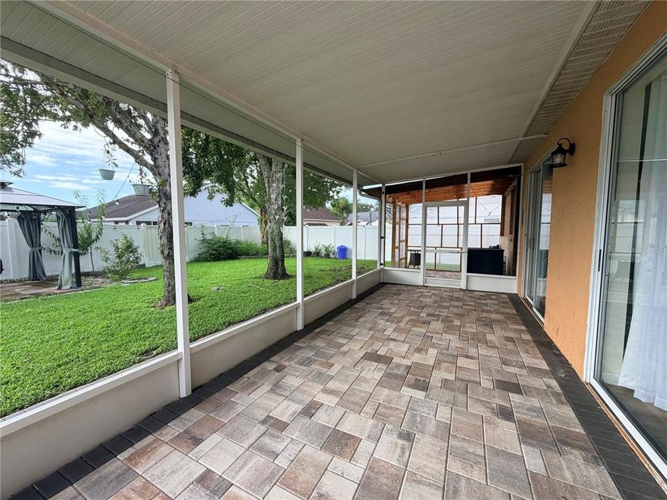 En Venta: $379,900 (3 camas, 2 baños, 1378 Pies cuadrados)