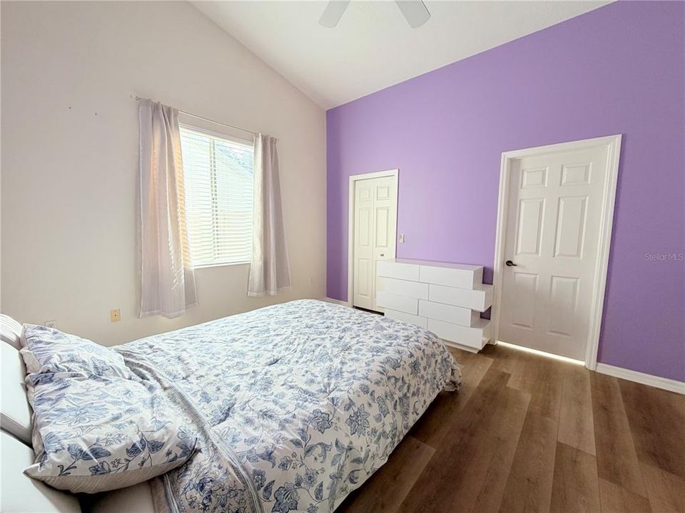 En Venta: $379,900 (3 camas, 2 baños, 1378 Pies cuadrados)