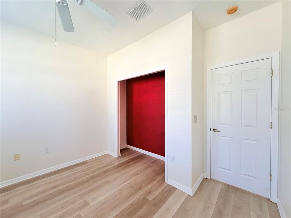 En Venta: $379,900 (3 camas, 2 baños, 1378 Pies cuadrados)