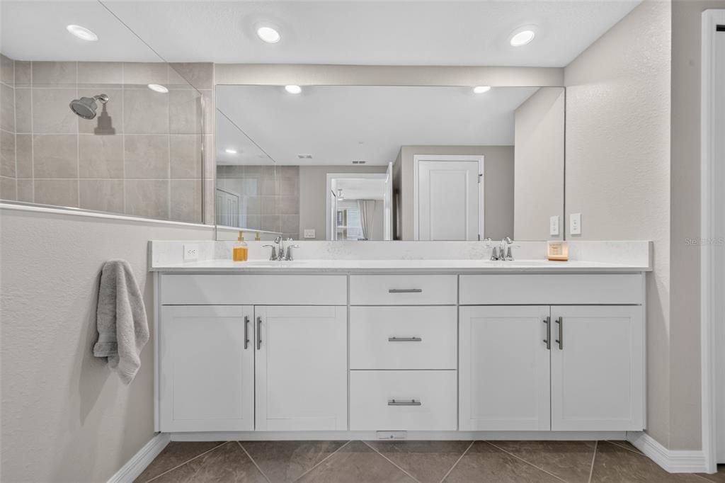 En Venta: $449,900 (3 camas, 2 baños, 1780 Pies cuadrados)