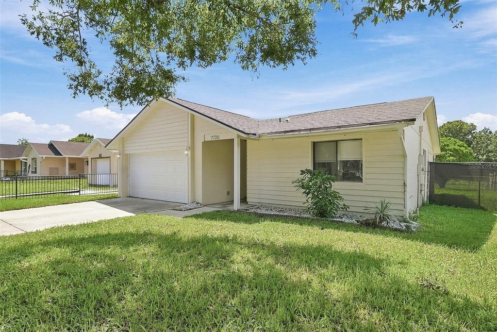 For Sale: $330,000 (3 beds, 2 baths, 1321 Square Feet)
