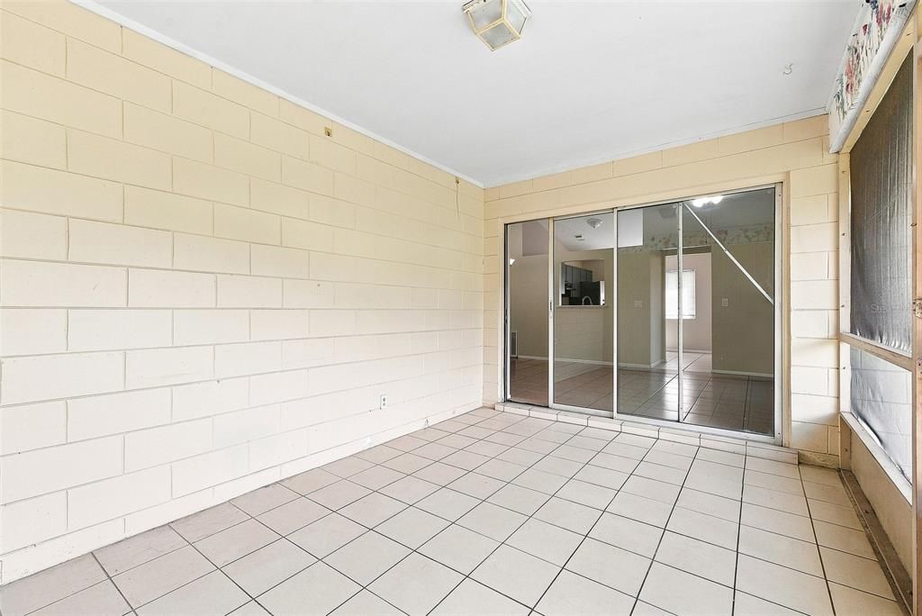 For Sale: $330,000 (3 beds, 2 baths, 1321 Square Feet)
