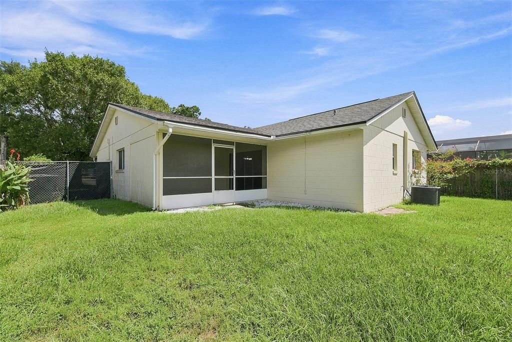 For Sale: $330,000 (3 beds, 2 baths, 1321 Square Feet)