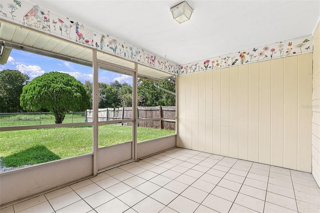 For Sale: $330,000 (3 beds, 2 baths, 1321 Square Feet)