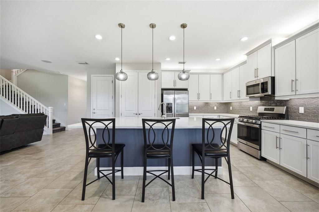 En Venta: $499,000 (4 camas, 3 baños, 2591 Pies cuadrados)
