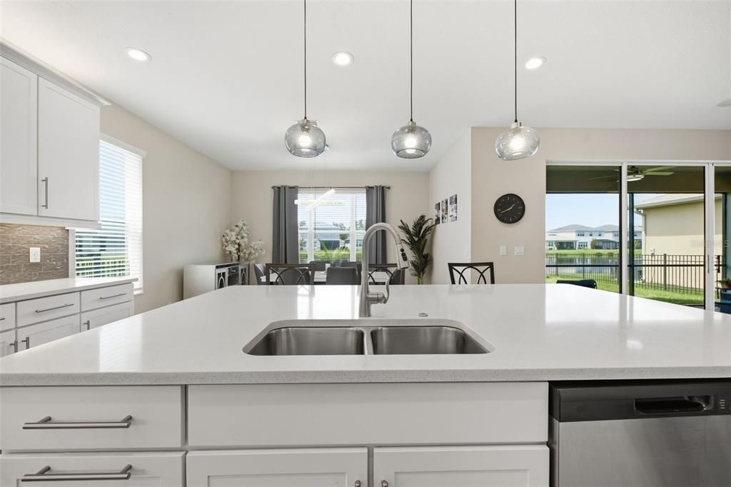 En Venta: $499,000 (4 camas, 3 baños, 2591 Pies cuadrados)