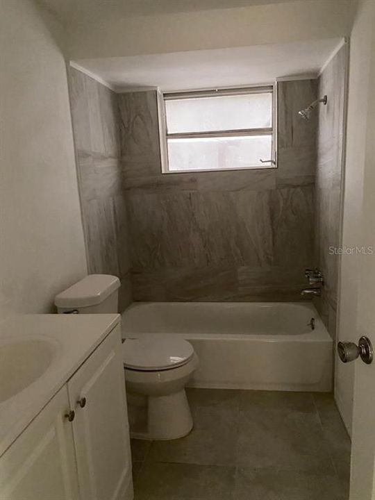 For Rent: $950 (1 beds, 1 baths, 600 Square Feet)