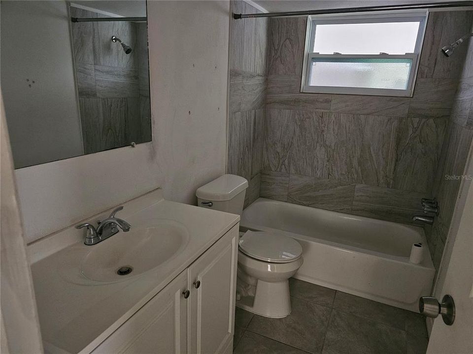 For Rent: $950 (1 beds, 1 baths, 600 Square Feet)