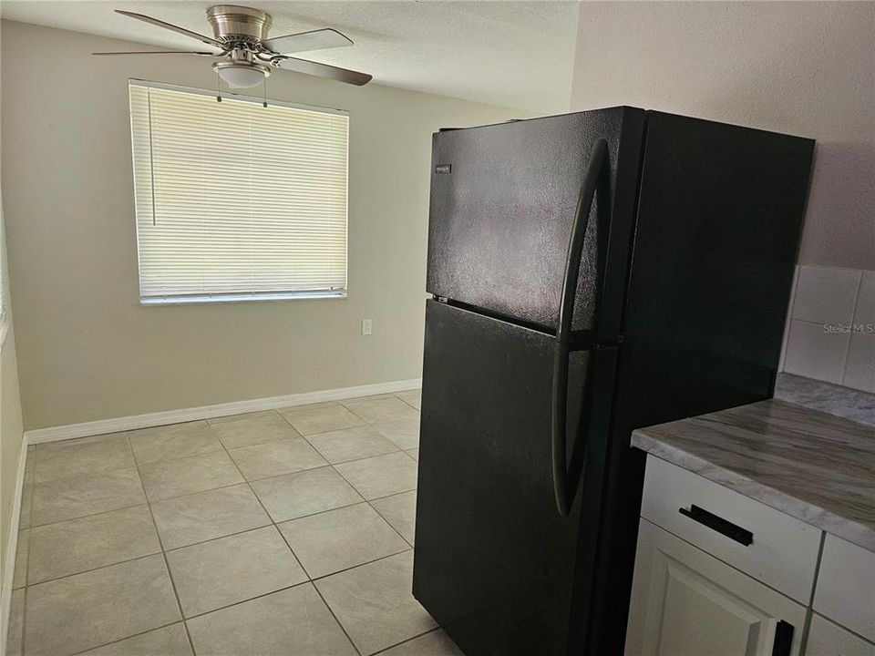 For Rent: $950 (1 beds, 1 baths, 600 Square Feet)