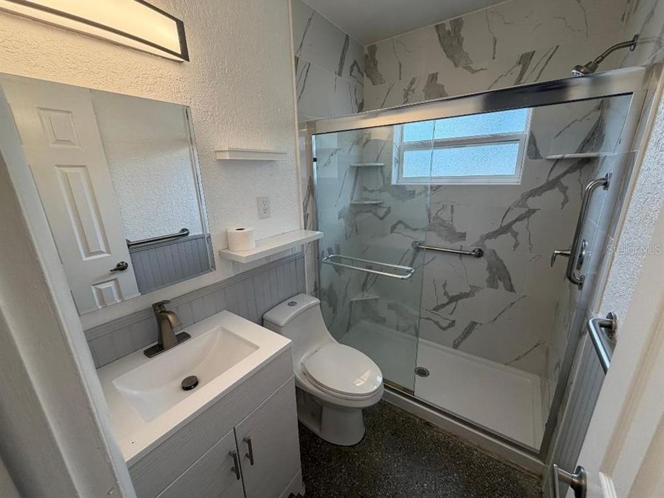 На продажу: $299,000 (2 спален, 1 ванн, 920 Квадратных фут)