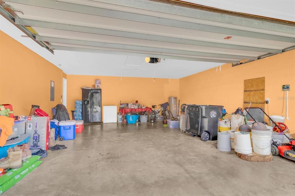 En Venta: $410,000 (4 camas, 2 baños, 2226 Pies cuadrados)