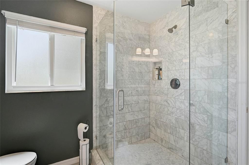 Active With Contract: $319,900 (2 beds, 2 baths, 1285 Square Feet)