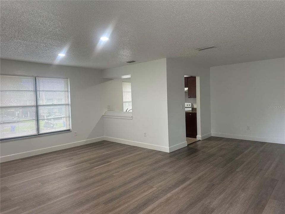 В аренду: $1,450 (2 спален, 1 ванн, 960 Квадратных фут)