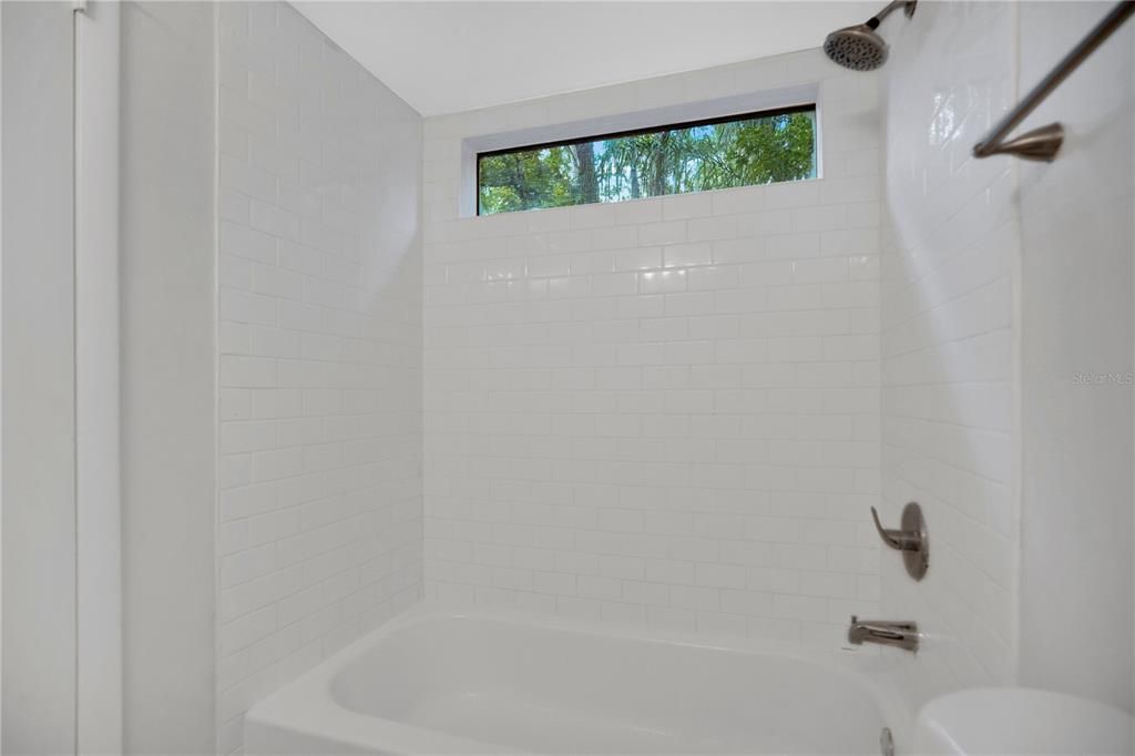 На продажу: $325,000 (3 спален, 2 ванн, 1201 Квадратных фут)