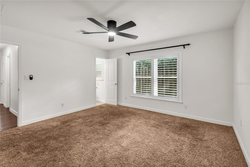 For Sale: $950,000 (3 beds, 3 baths, 2736 Square Feet)