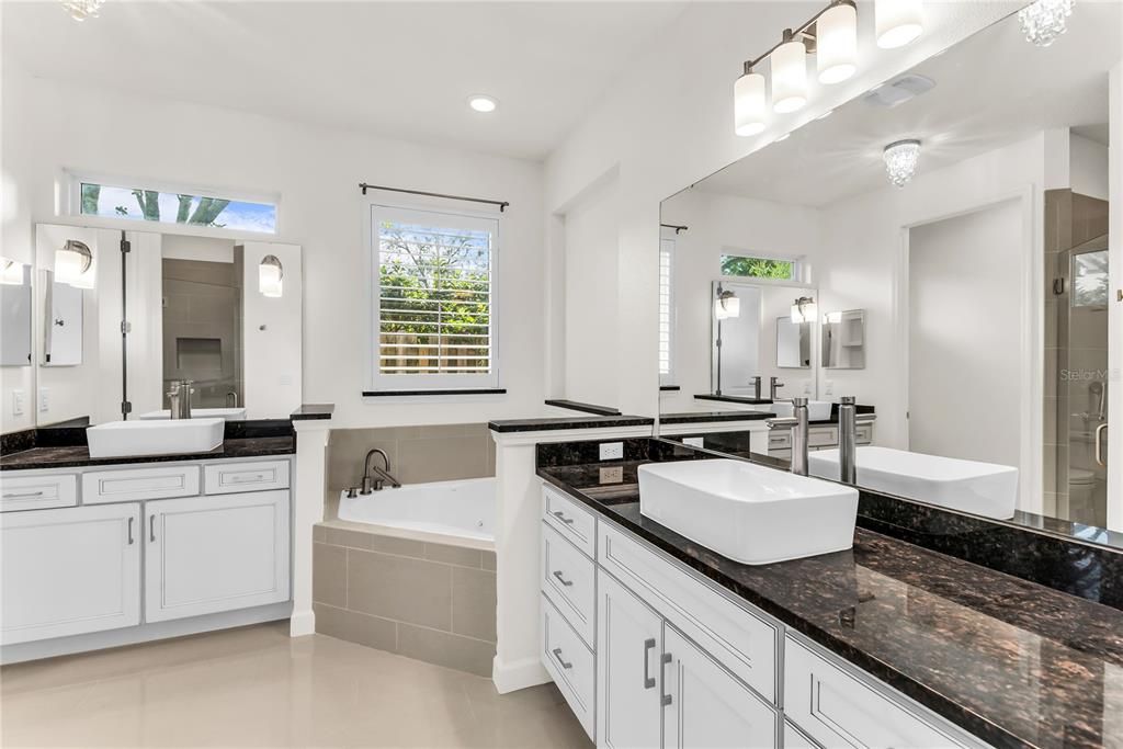 For Sale: $950,000 (3 beds, 3 baths, 2736 Square Feet)