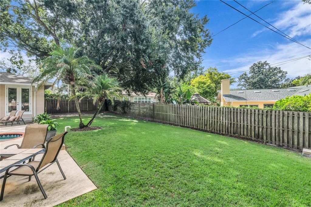 For Sale: $950,000 (3 beds, 3 baths, 2736 Square Feet)