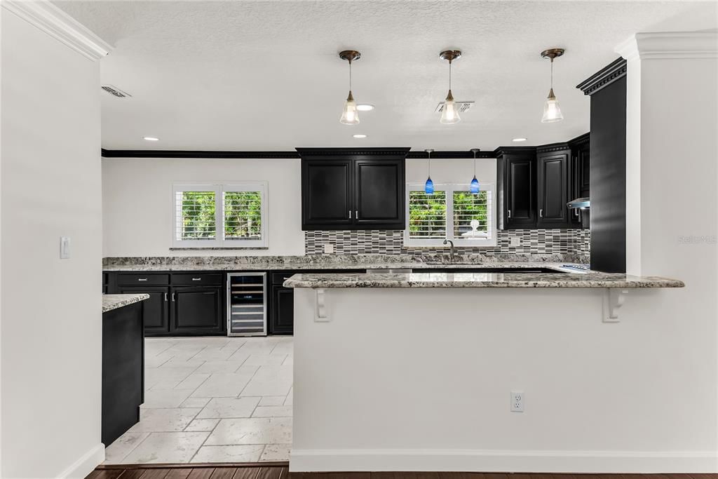 For Sale: $950,000 (3 beds, 3 baths, 2736 Square Feet)