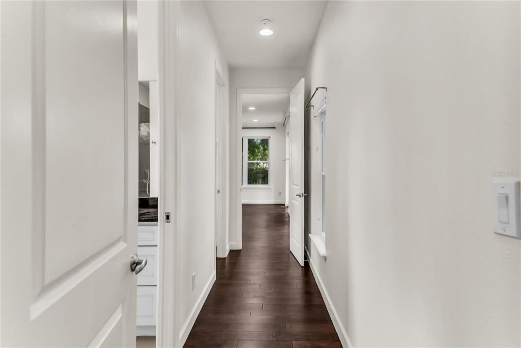 For Sale: $950,000 (3 beds, 3 baths, 2736 Square Feet)