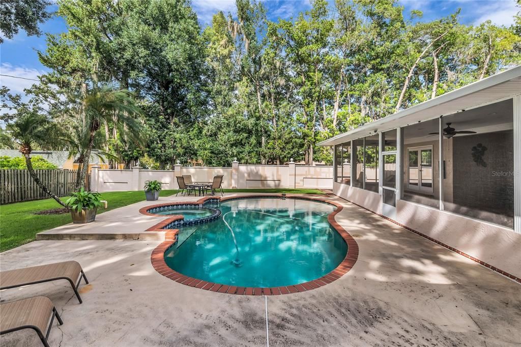 For Sale: $950,000 (3 beds, 3 baths, 2736 Square Feet)