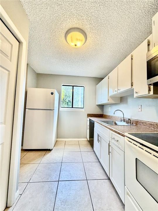 В аренду: $1,675 (2 спален, 1 ванн, 1032 Квадратных фут)