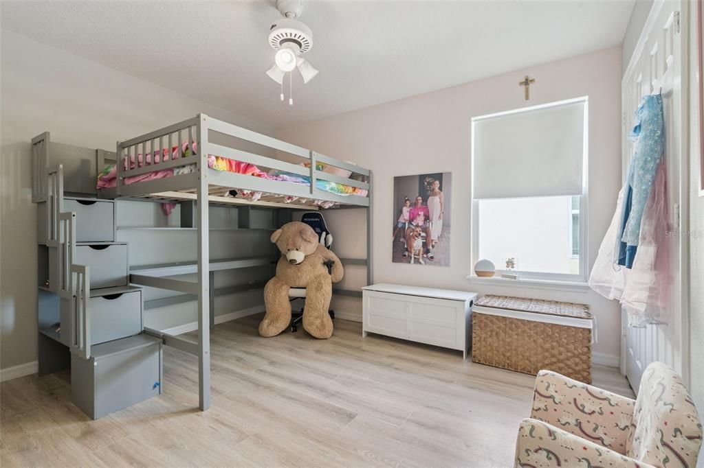 En Venta: $475,000 (4 camas, 2 baños, 2328 Pies cuadrados)