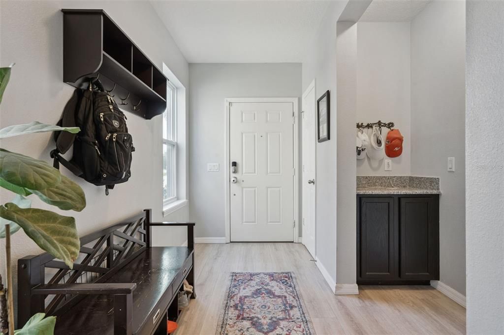 En Venta: $475,000 (4 camas, 2 baños, 2328 Pies cuadrados)