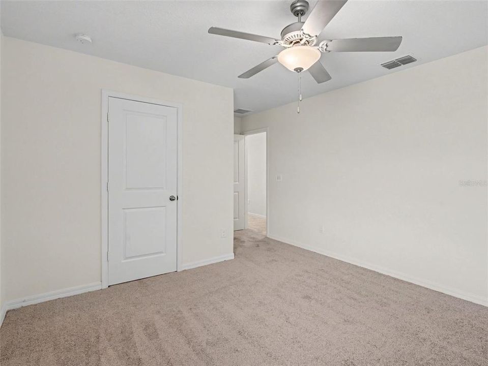 En Venta: $330,000 (5 camas, 2 baños, 2415 Pies cuadrados)