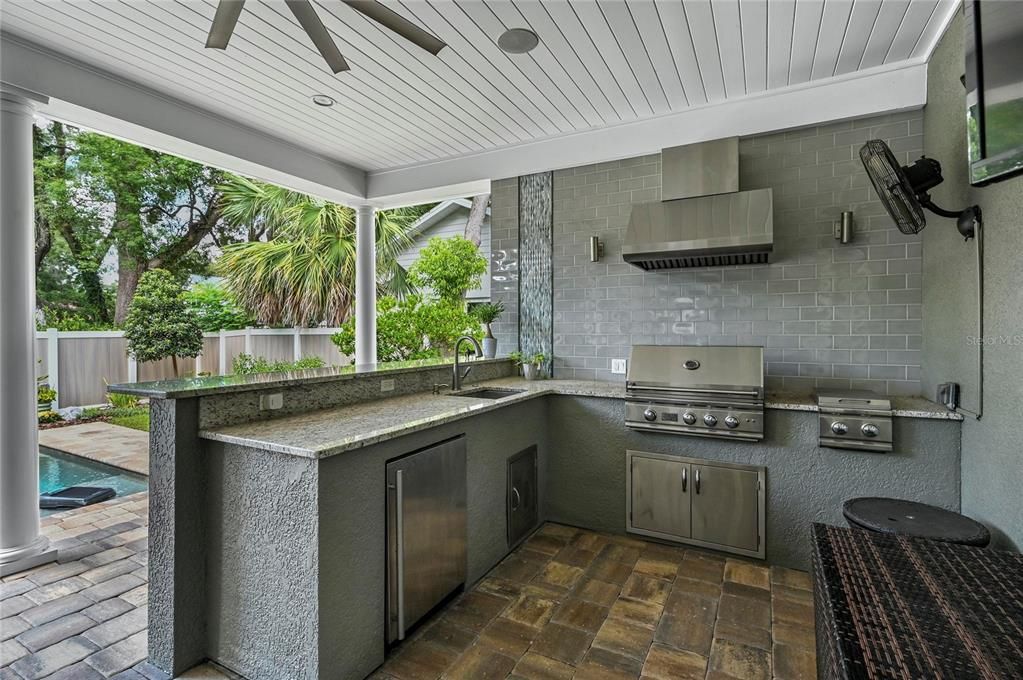 For Sale: $2,089,000 (4 beds, 3 baths, 3479 Square Feet)